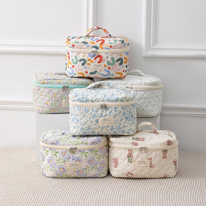 uekeboag Large Travel Quilted Makeup Bag for Women, Floral Cotton Cosmetic Bag, Coquette Aesthetic Floral Toiletry Organizer Bag